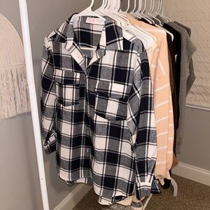 Pink Lily navy blue flannel ** worn once ** perfect condition XS